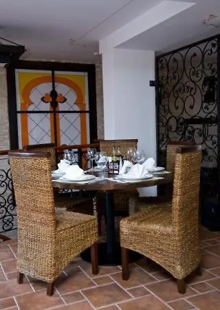 семеен опера מלון בורגאס