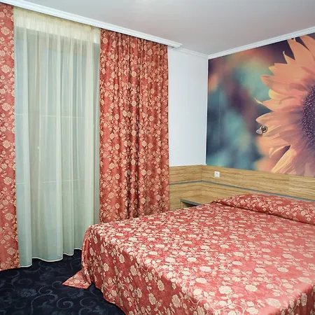 семеен опера