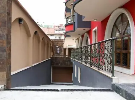 семеен опера Otel