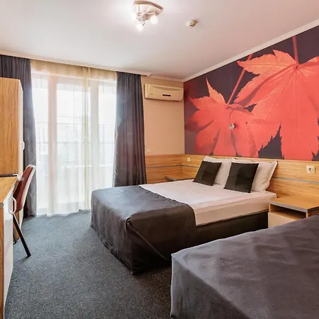 Hotel семеен опера