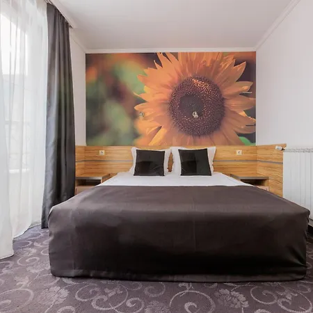 Otel семеен опера Burgaz