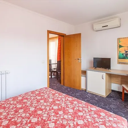 семеен опера Otel 3*