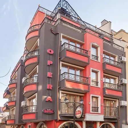 Hotel семеен опера