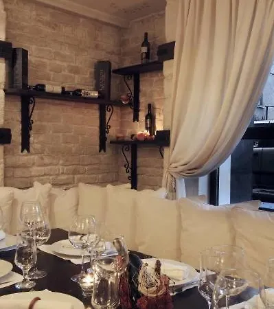 семеен опера מלון