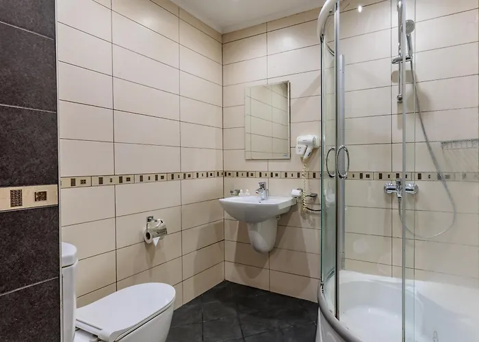 семеен опера