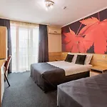 Hotel семеен опера