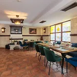 семеен опера Hotel