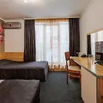 семеен опера Hotel 3*