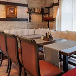 семеен опера Hotel