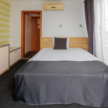 семеен опера Otel 3*