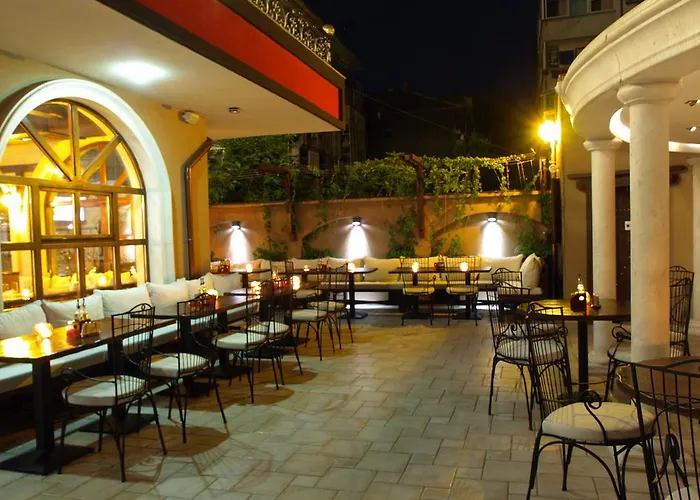 семеен опера Hotel Burgas City