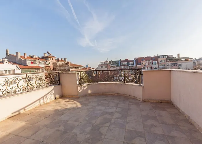 семеен опера Otel 3*