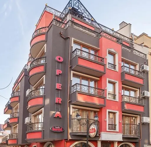 Otel семеен опера